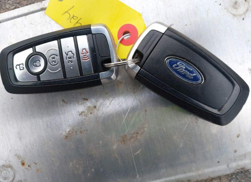 Photo 11 of 2019 Ford Edge TITANIUM (VIN 2FMPK4K9XKBC28130)