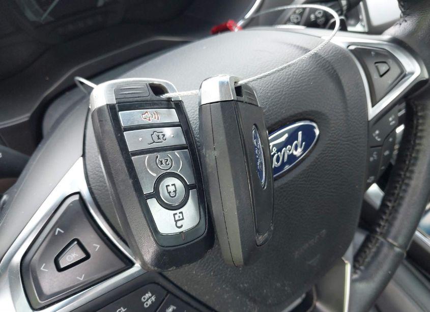 Photo 11 of 2020 Ford Edge TITANIUM (VIN 2FMPK4K9XLBA26244)