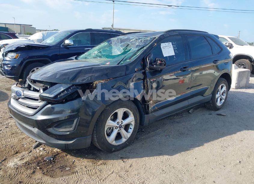 Photo 2 of 2015 Ford Edge SE (VIN 2FMTK3G82FBC16245)