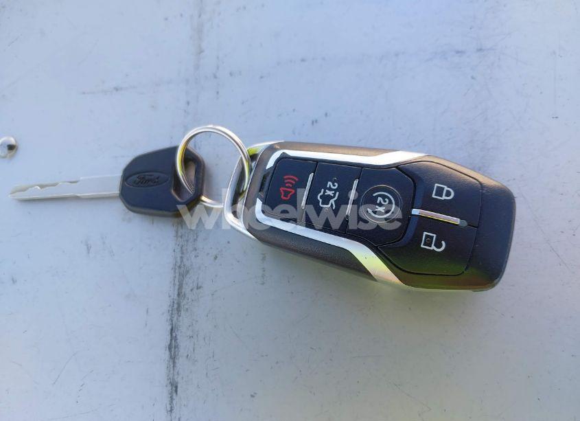 Photo 11 of 2015 Ford Edge SEL (VIN 2FMTK3J83FBC04307)