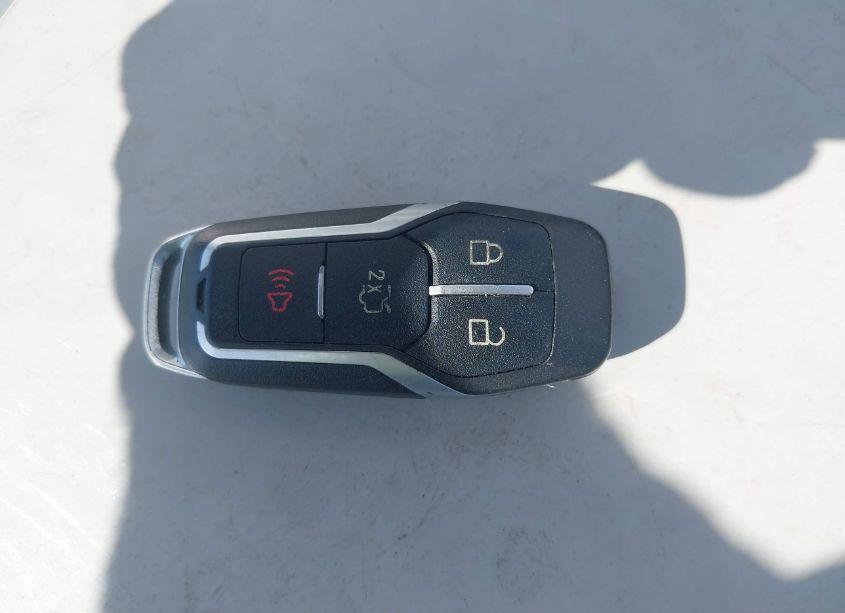 Photo 11 of 2015 Ford Edge SEL (VIN 2FMTK3J92FBC17817)