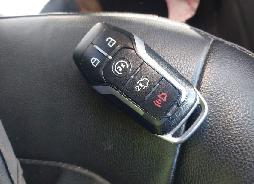 Photo 11 of 2015 Ford Edge SEL (VIN 2FMTK4J87FBC24551)