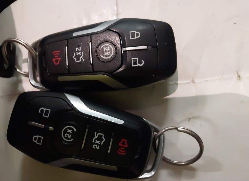 Photo 11 of 2015 Ford Edge SEL (VIN 2FMTK4J88FBB72461)