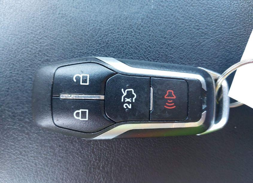 Photo 11 of 2015 Ford Edge SEL (VIN 2FMTK4J90FBB32805)