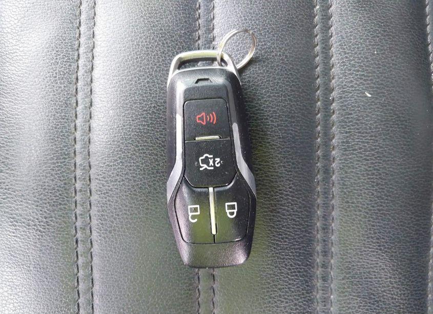 Photo 11 of 2015 Ford Edge SEL (VIN 2FMTK4J97FBB76705)