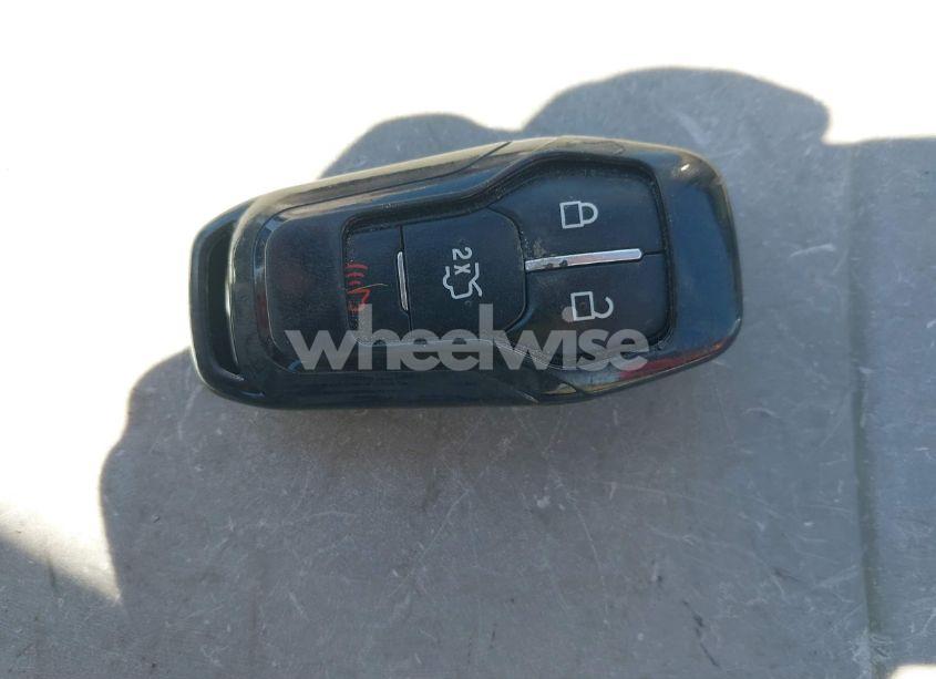 Photo 11 of 2015 Ford Edge SEL (VIN 2FMTK4J9XFBC04061)