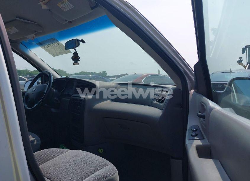 Photo 5 of 2002 Ford Windstar LX (VIN 2FMZA50432BB39833)