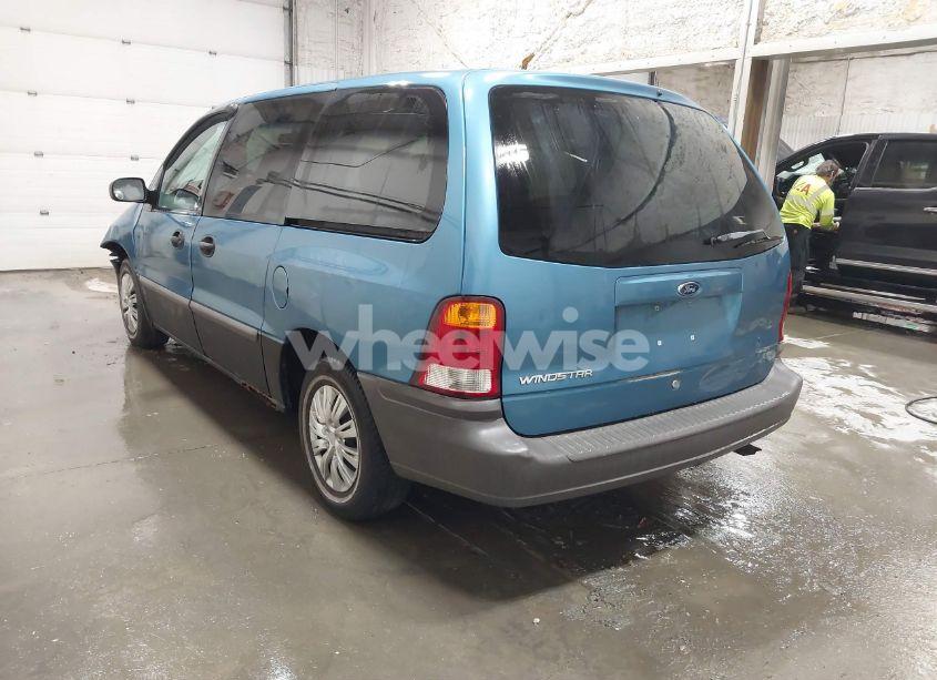 Photo 3 of 2002 Ford Windstar LX (VIN 2FMZA50452BA16647)