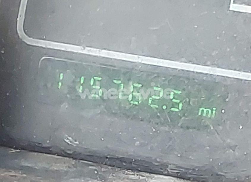 Photo 15 of 2002 Ford Windstar LX (VIN 2FMZA51482BA86819)