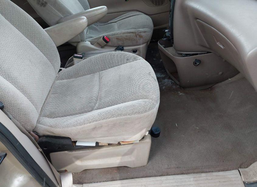 Photo 5 of 2000 Ford Windstar LX (VIN 2FMZA5149YBC33643)