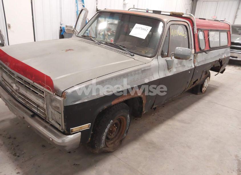 Photo 2 of 1987 Chevrolet R10 (VIN 2FMZA51626B******)