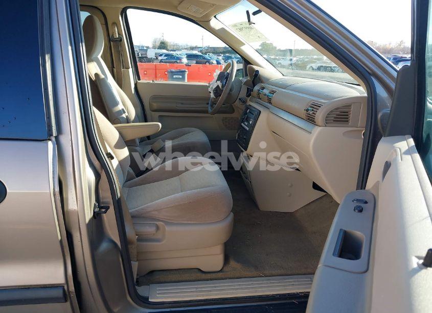 Photo 5 of 2004 Ford Freestar SE (VIN 2FMZA51634BB10058)