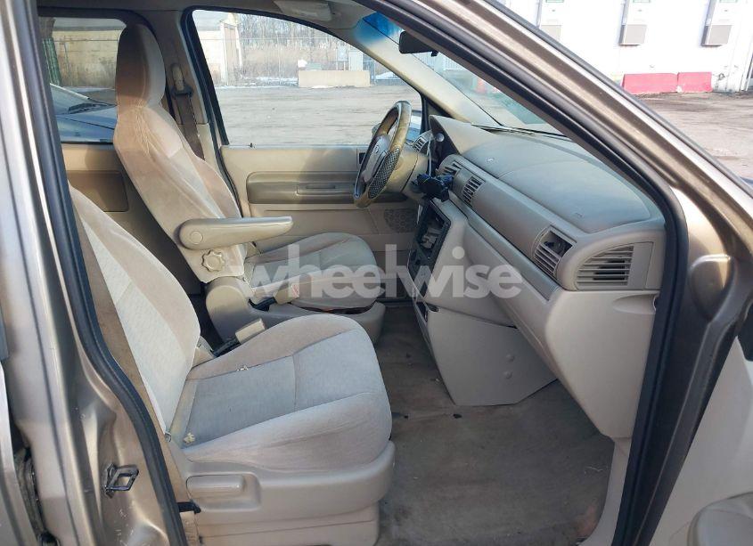 Photo 5 of 2005 Ford Freestar SE (VIN 2FMZA51645BA05742)