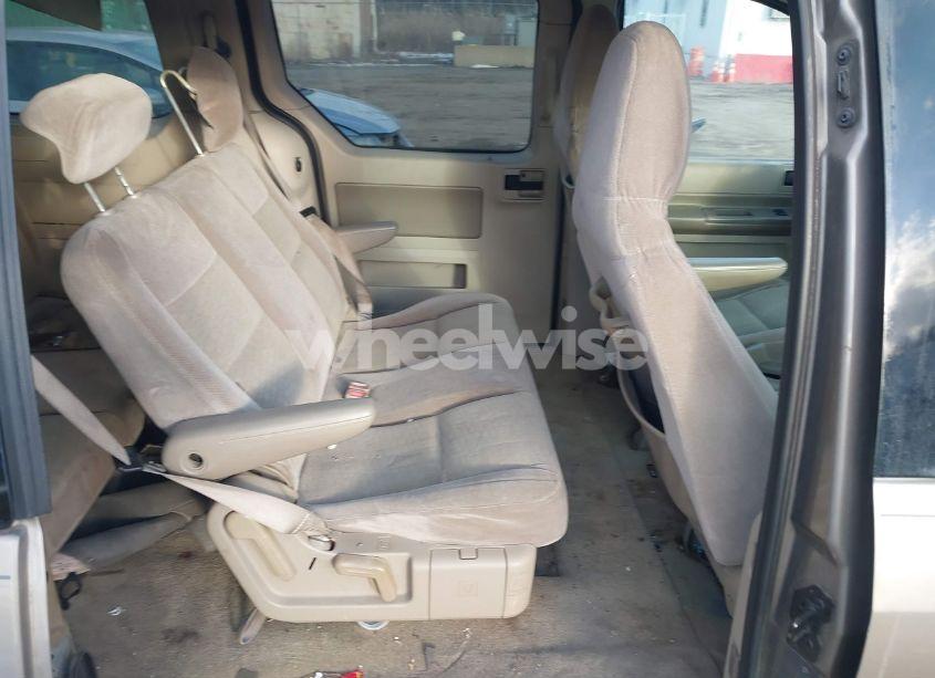 Photo 8 of 2005 Ford Freestar SE (VIN 2FMZA51645BA05742)