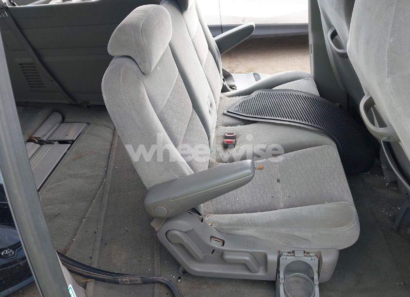 Photo 8 of 2004 Ford Freestar SE (VIN 2FMZA51664BA20144)