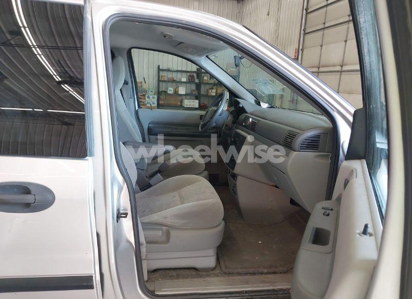 Photo 5 of 2005 Ford Freestar SE (VIN 2FMZA51665BA45546)