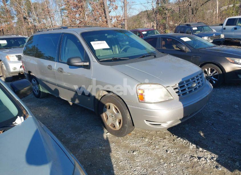 2005 Ford Freestar SE (VIN 2FMZA51695BA27882) main photo