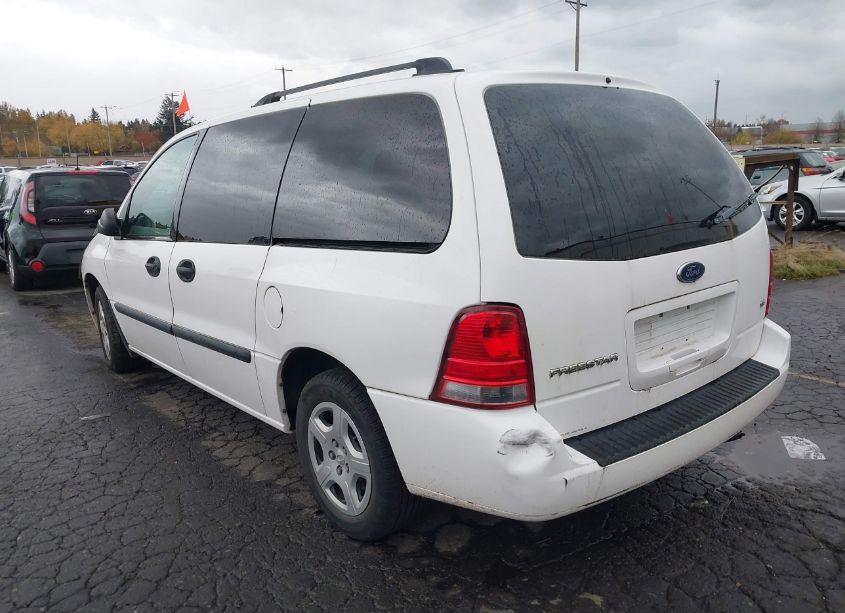 Photo 3 of 2006 Ford Freestar SE (VIN 2FMZA51696BA41475)