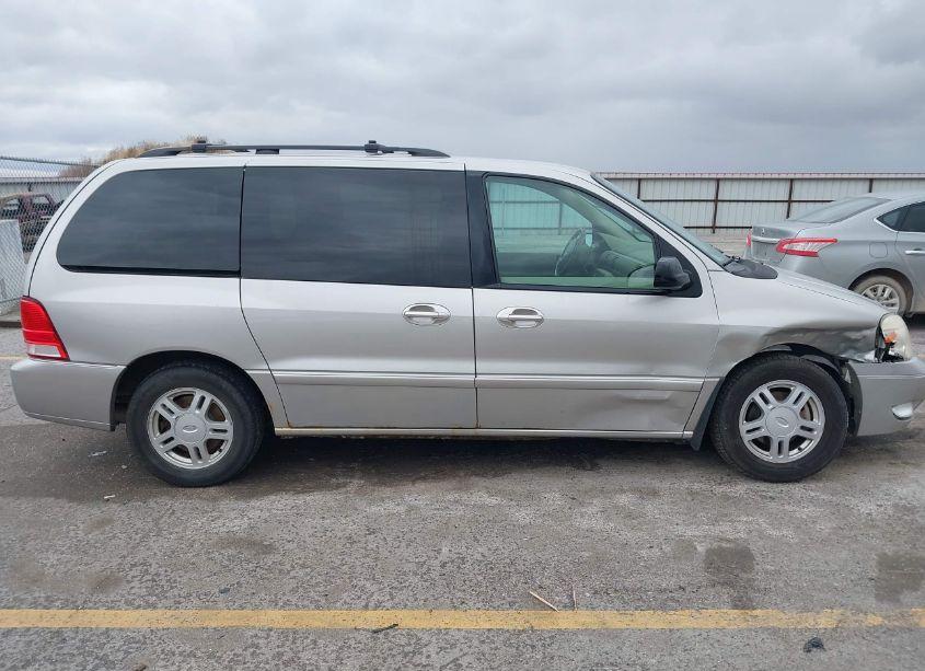 Photo 13 of 2004 Ford Freestar SEL (VIN 2FMZA52244BB16270)