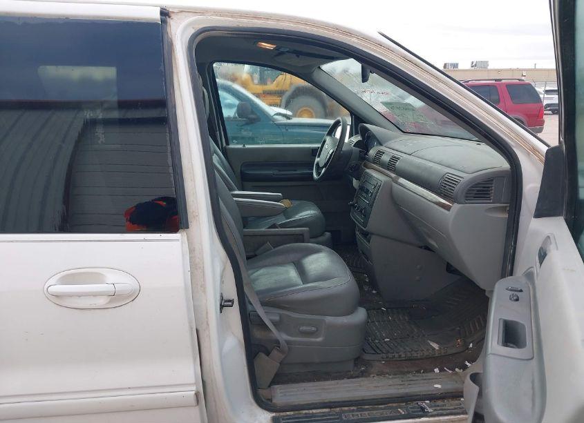 Photo 5 of 2005 Ford Freestar SEL (VIN 2FMZA52245BA06871)