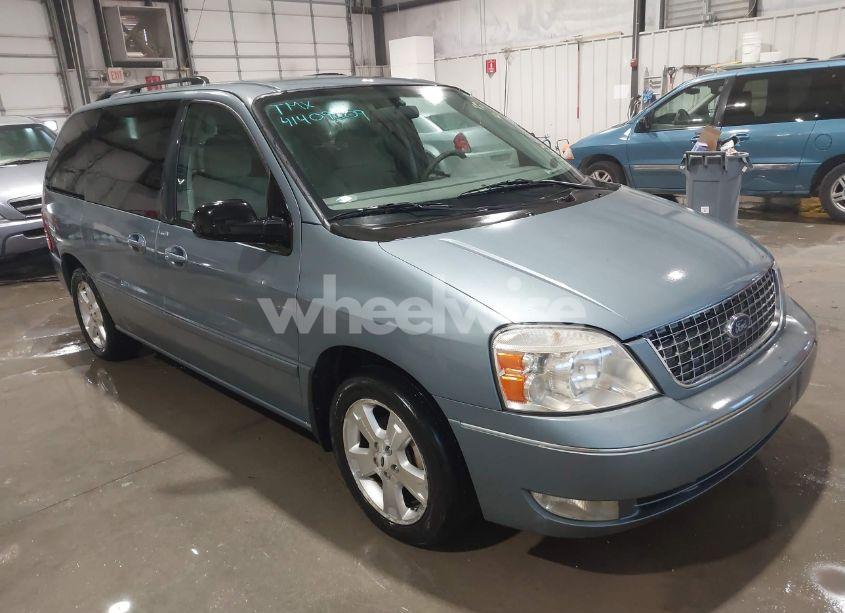 2005 Ford Freestar SEL (VIN 2FMZA52265BA19556) main photo