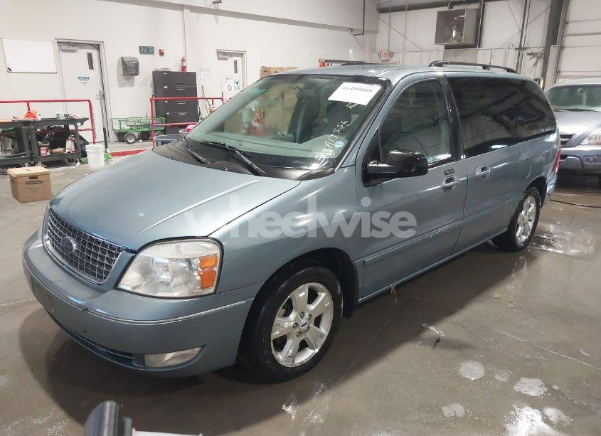 Photo 2 of 2005 Ford Freestar SEL (VIN 2FMZA52265BA19556)