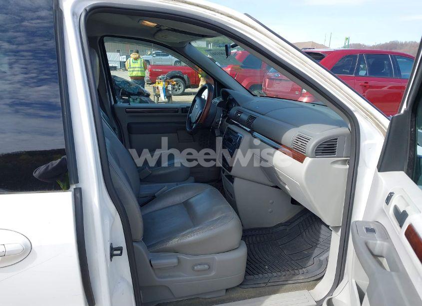 Photo 5 of 2006 Ford Freestar SEL (VIN 2FMZA52276BA05540)