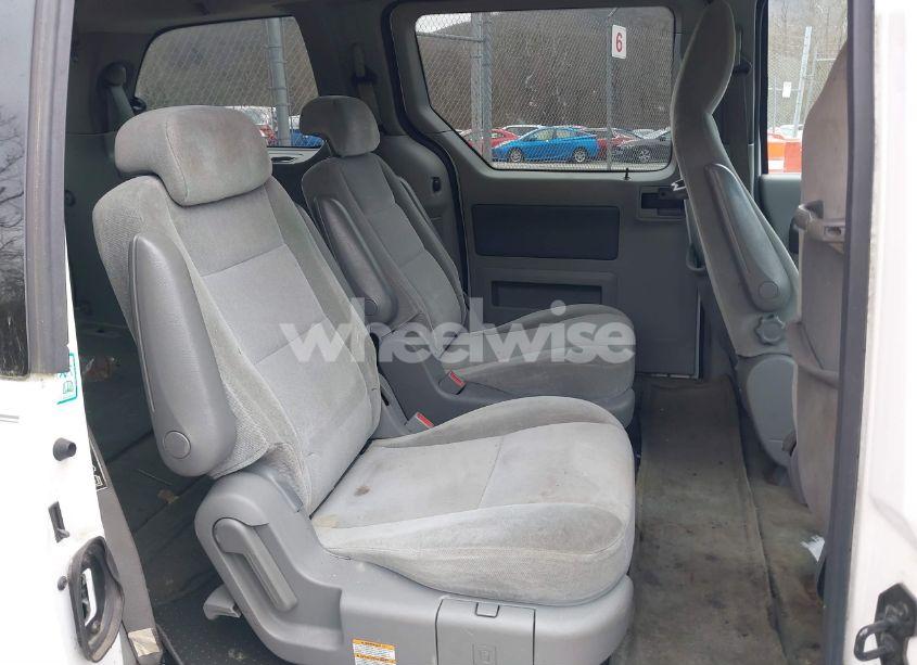 Photo 8 of 2004 Ford Freestar SES (VIN 2FMZA57604BA08613)