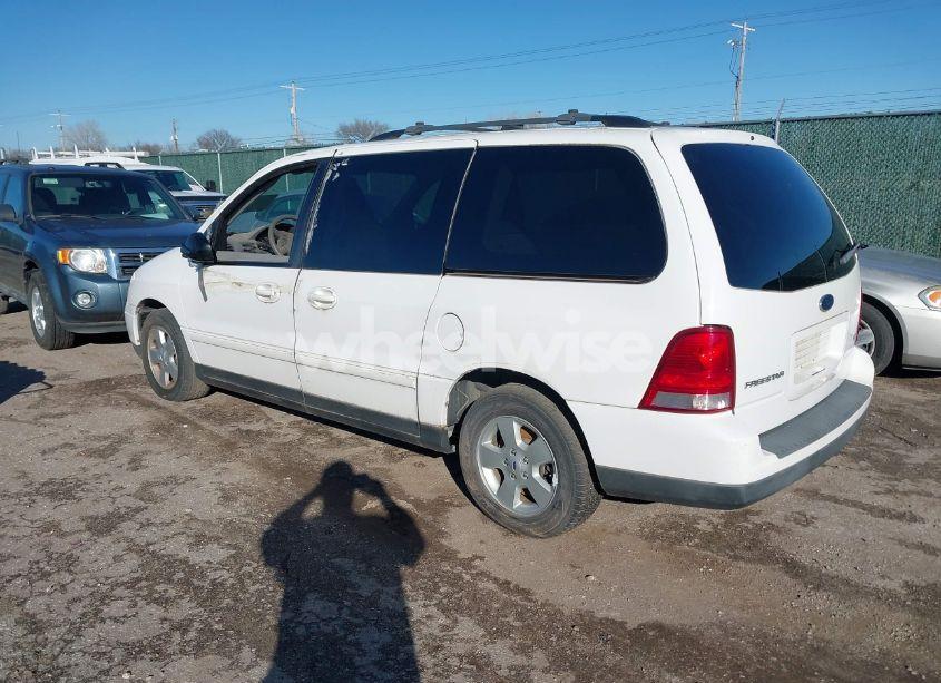 Photo 3 of 2005 Ford Freestar SES (VIN 2FMZA57625BA90765)