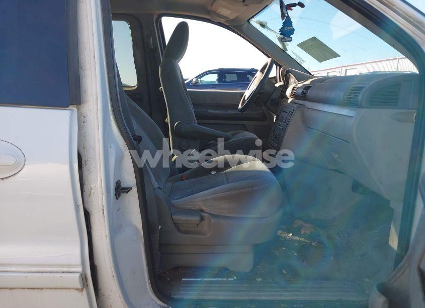 Photo 5 of 2005 Ford Freestar SES (VIN 2FMZA57625BA90765)