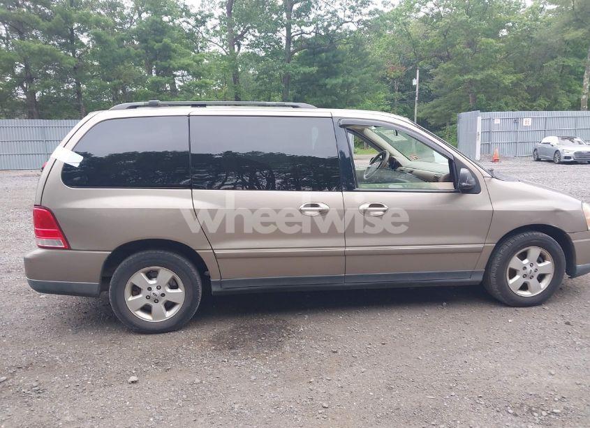 Photo 13 of 2004 Ford Freestar SES (VIN 2FMZA57684BA11355)