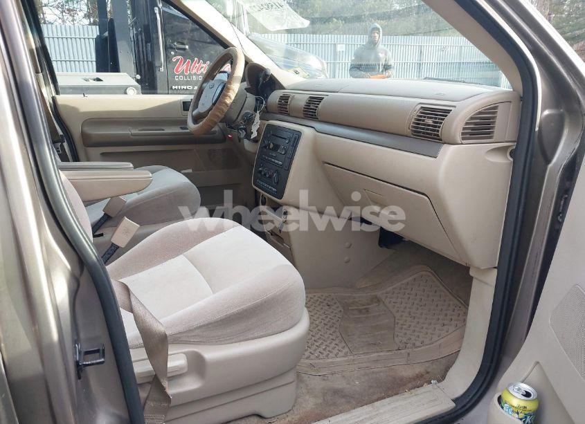 Photo 5 of 2005 Ford Freestar SES (VIN 2FMZA57695BA72604)