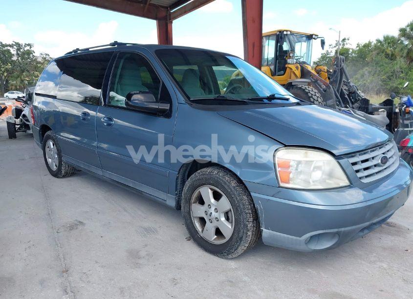2004 Ford Freestar SES (VIN 2FMZA576X4BA05461) main photo