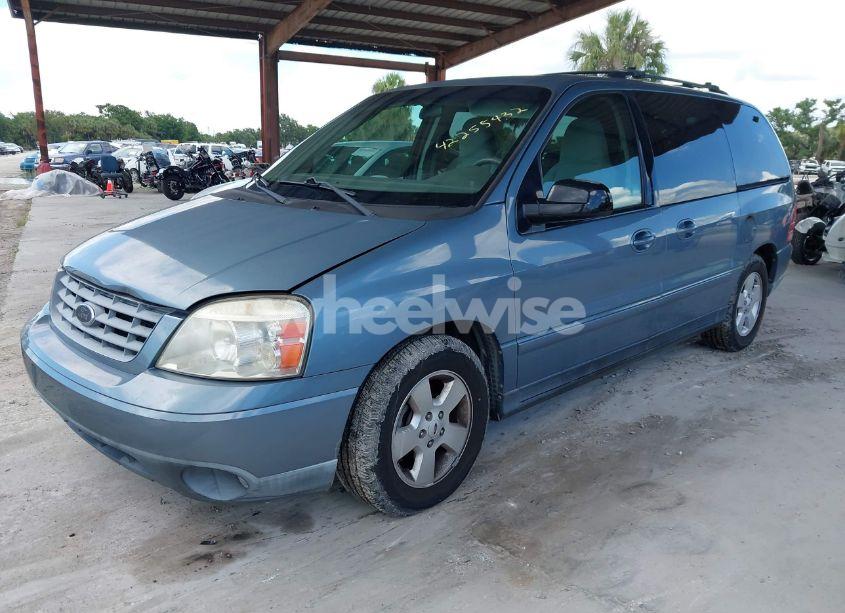 Photo 2 of 2004 Ford Freestar SES (VIN 2FMZA576X4BA05461)