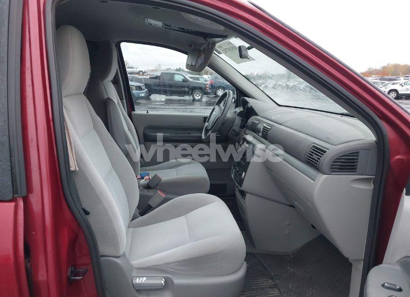 Photo 5 of 2005 Ford Freestar SES (VIN 2FMZA576X5BA60834)