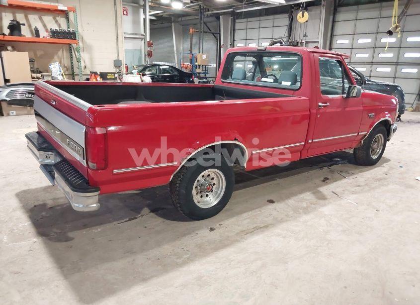 Photo 4 of 1992 Ford F150 (VIN 2FTDF15H1NCA85239)