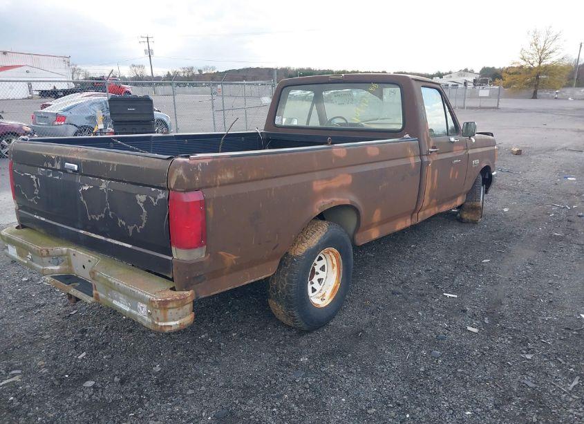 Photo 4 of 1988 Ford F150 (VIN 2FTDF15N5JCA00418)