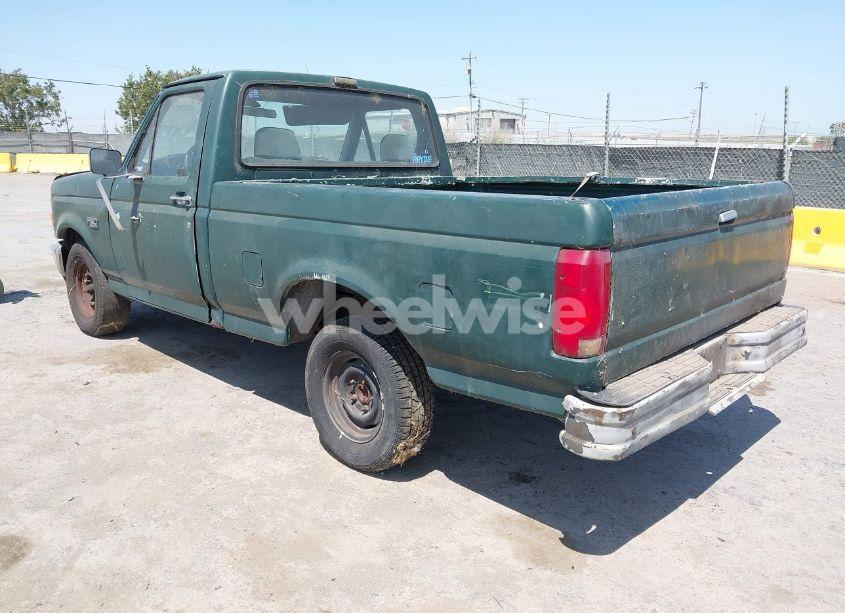 Photo 3 of 1992 Ford F150 (VIN 2FTDF15N5NCA61757)