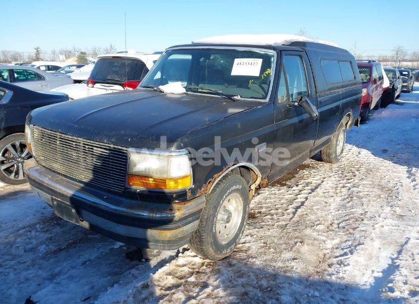 Photo 2 of 1992 Ford F150 (VIN 2FTDF15Y7NCB01976)