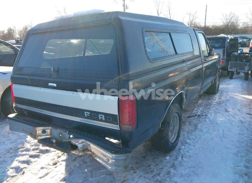 Photo 4 of 1992 Ford F150 (VIN 2FTDF15Y7NCB01976)