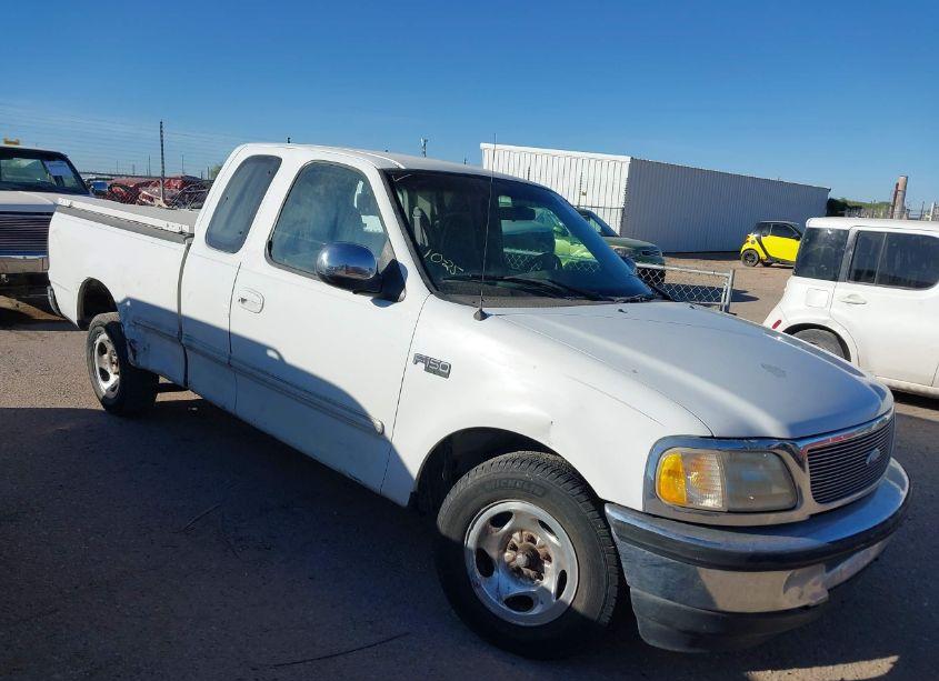 1997 Ford F-150 LARIAT/STANDARD/XL/XLT (VIN 2FTDX1767VCA62721) main photo
