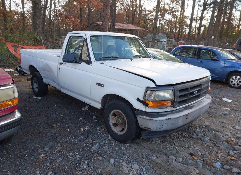 1996 Ford F150 (VIN 2FTEF15Y5TCA32447) main photo