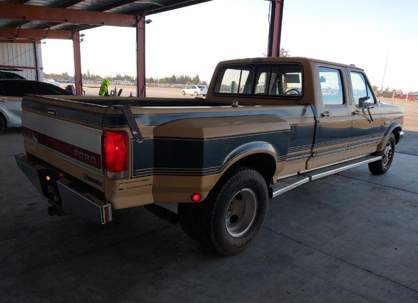 Photo 3 of 1987 Ford F350 (VIN 2FTJW35L4HCA44370)
