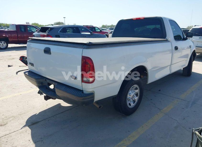 Photo 4 of 2001 Ford F-150 XL/XLT (VIN 2FTPF17Z61CA90871)