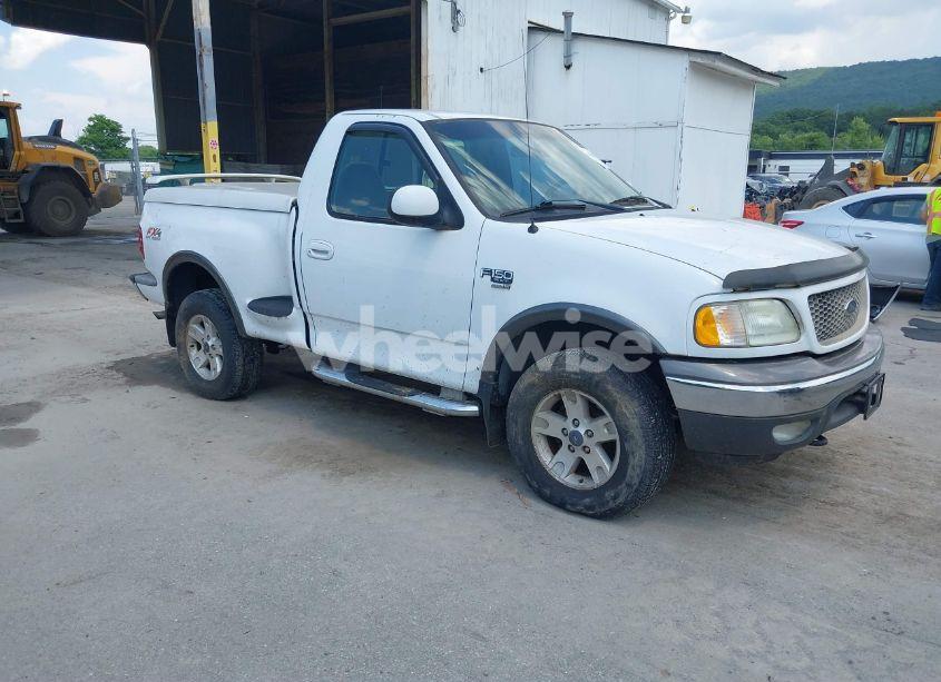 2002 Ford F-150 XL/XLT (VIN 2FTRF08L72CA57411) main photo