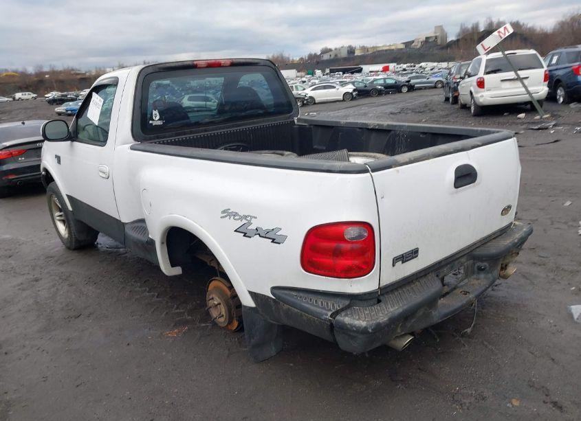 Photo 3 of 2003 Ford F-150 XL/XLT (VIN 2FTRF08W23CA56145)