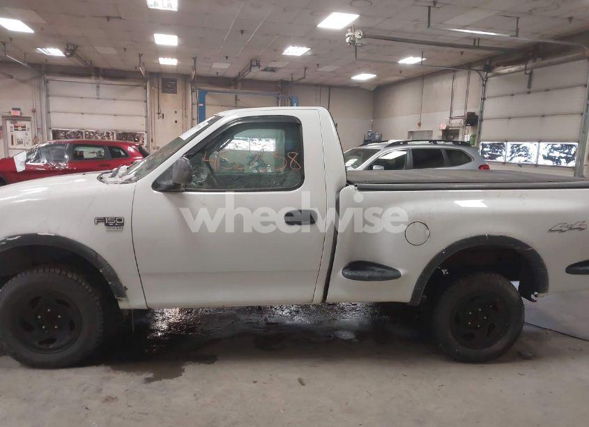 Photo 12 of 2004 Ford F-150 HERITAGE XL/XLT (VIN 2FTRF08W34CA17419)