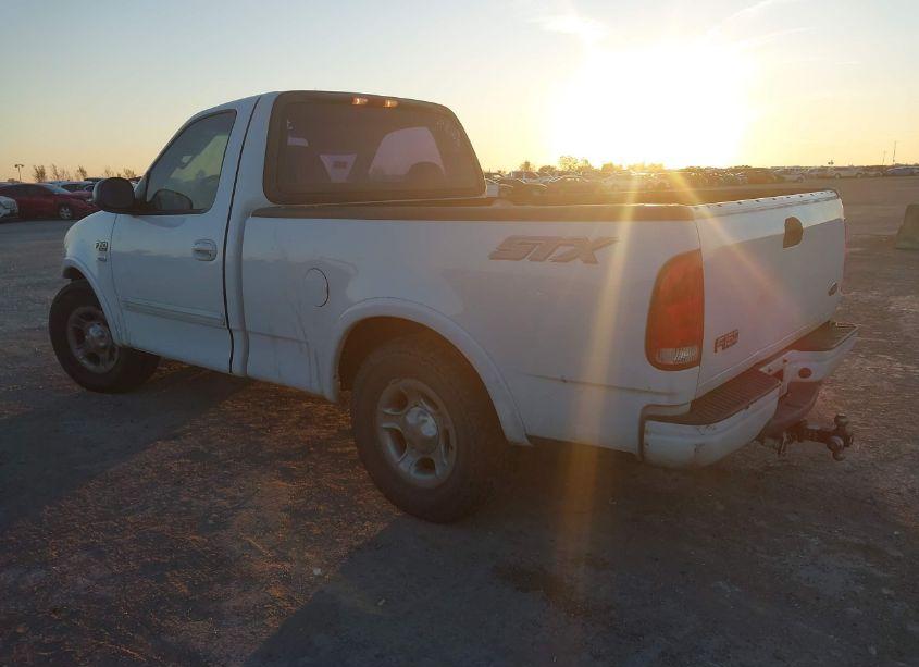 Photo 3 of 2003 Ford F-150 XL/XLT (VIN 2FTRF17243CB03292)