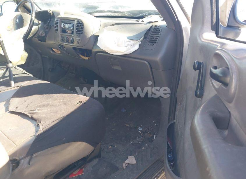 Photo 5 of 2004 Ford F-150 HERITAGE XL/XLT (VIN 2FTRF17244CA54791)