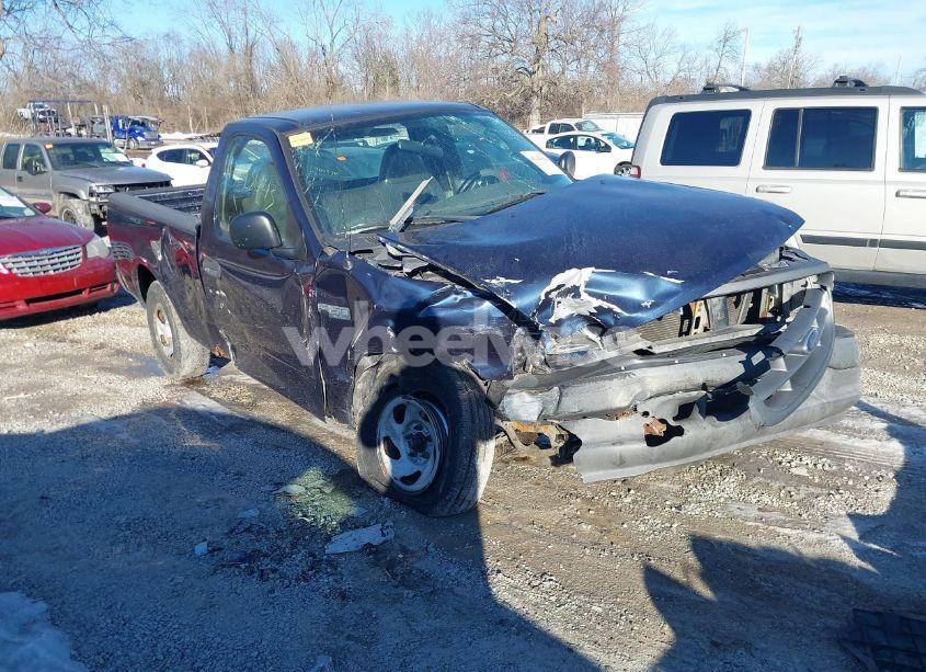 2003 Ford F-150 XL/XLT (VIN 2FTRF17283CA68062) main photo